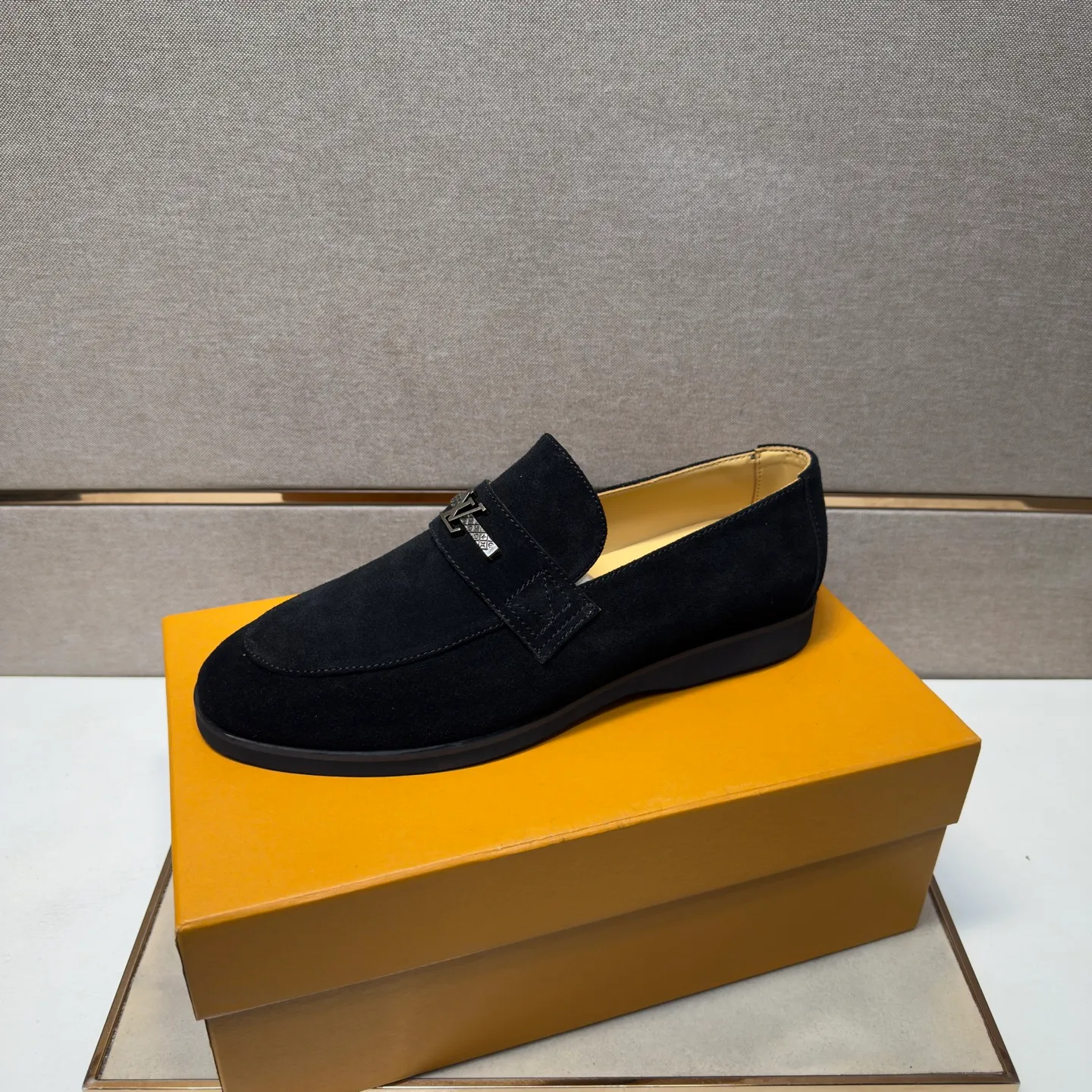 Men's men's shoes 💰pp442 [LV～] Men's casual shoes 2026z cabinet sales simultaneously 🔶Size: 38-44 #️⃣ 🔷4 colors🔜The upper is made of cowhide stitching ➕Cowhide lining, comfortable and breathable, sole: original comfortable and wear-resistant outsole, ⚠️real thing📱photographed🎬real thing is better📢📢📢